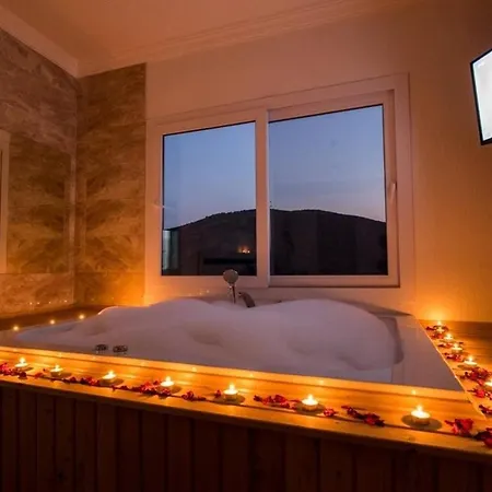 Magic With Private Pool And Jacuzzi Vilă Bezirgan